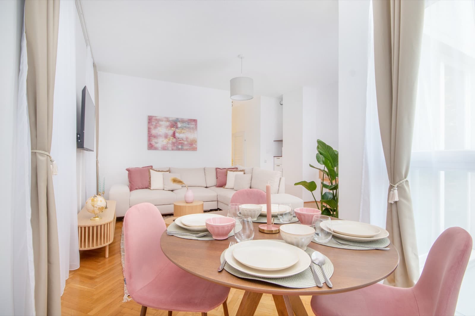Exquisites Apartment im Herzen Wiens: Altbau bei der Karlskirche — Foto 4