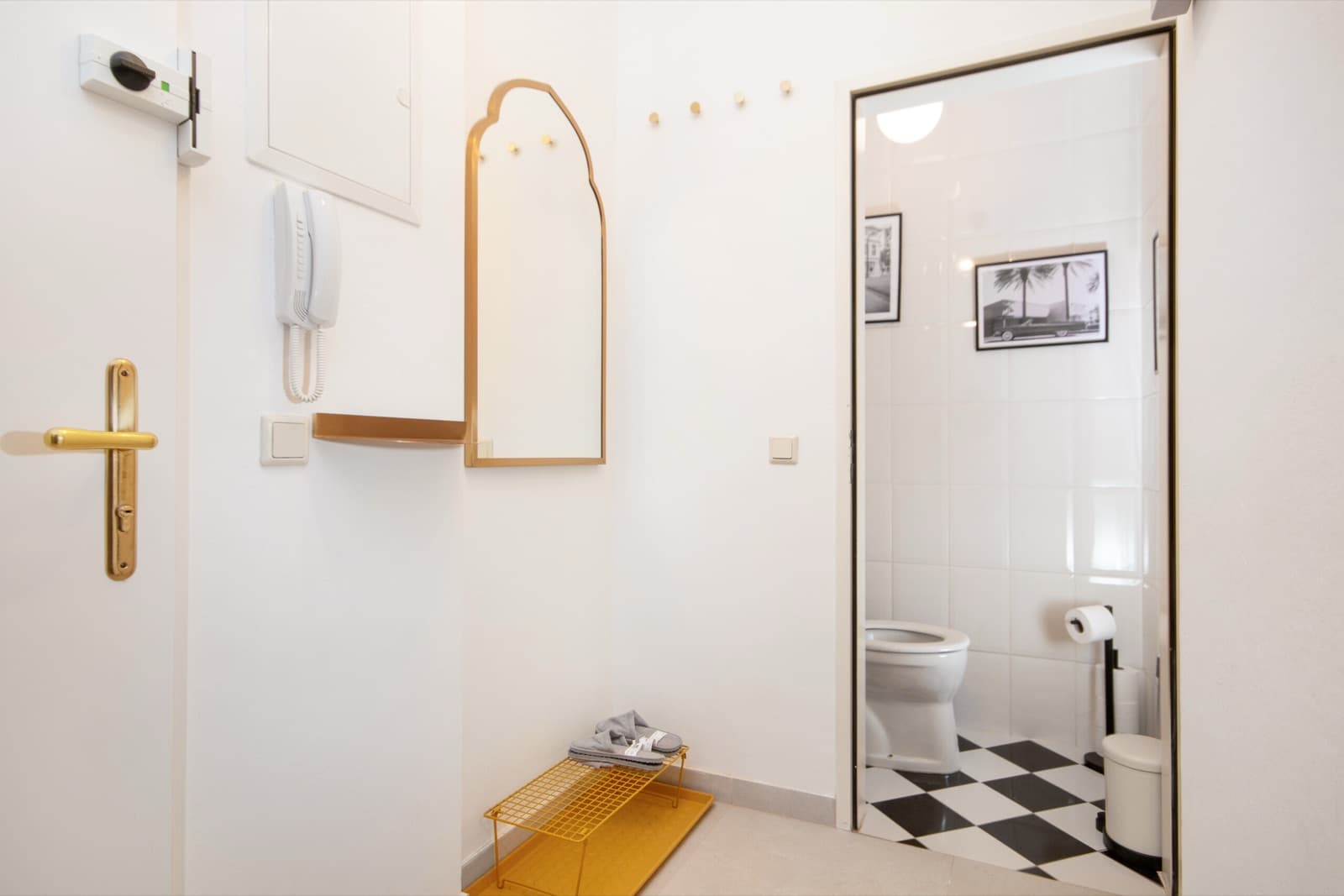 Exquisites Apartment im Herzen Wiens: Altbau bei der Karlskirche — Foto 3