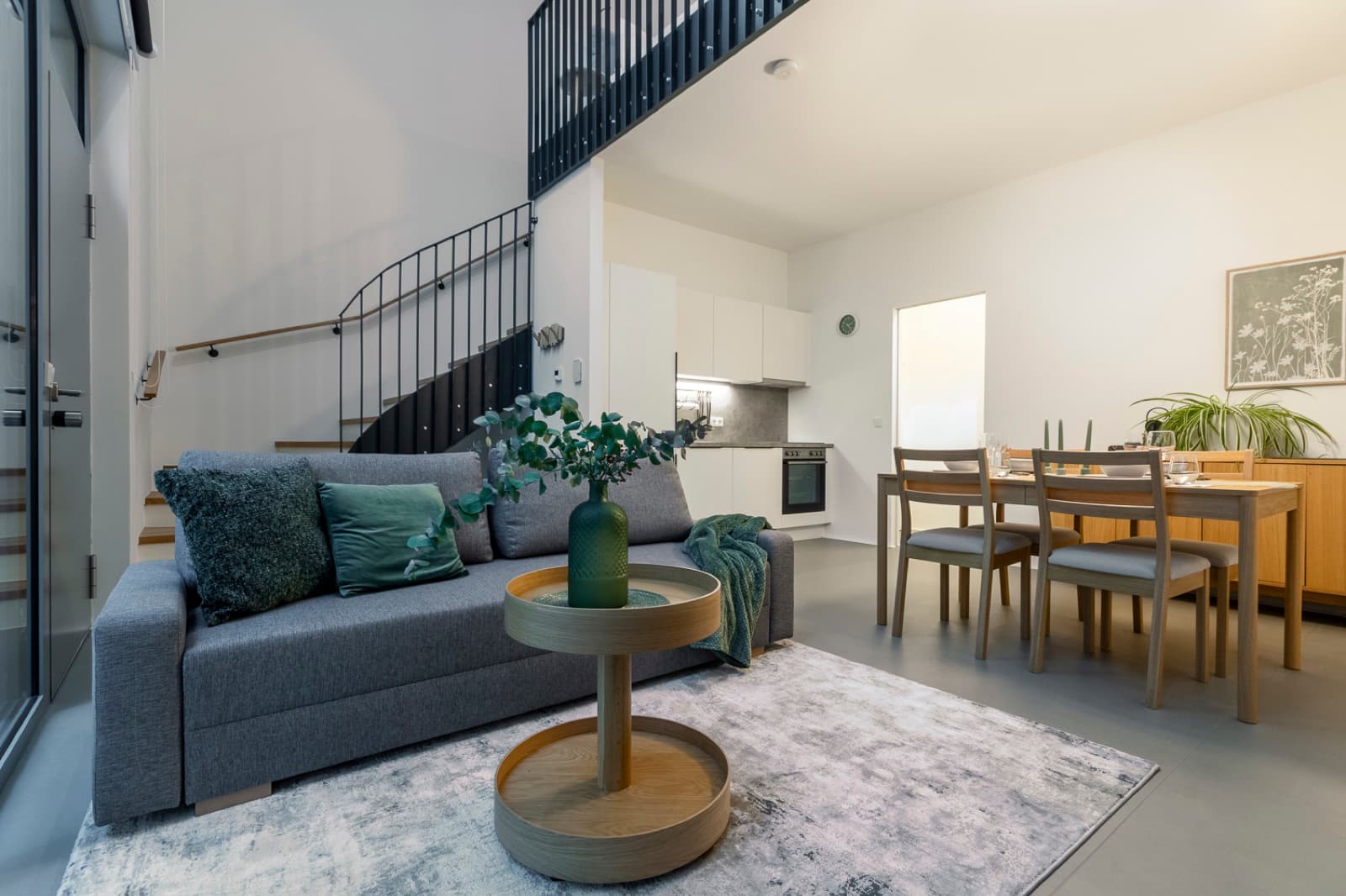 Bauhaus-Loft Wien — Garten & 75″-TV | Pitkagasse 4 — Foto 3