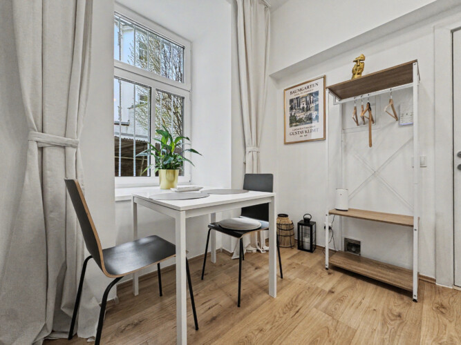 Kitchen counter with microwave and kettle in well-stocked Vienna holiday rental