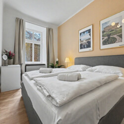 Refrigerator, freezer and kitchen storage in well-stocked Vienna holiday rental kitchen